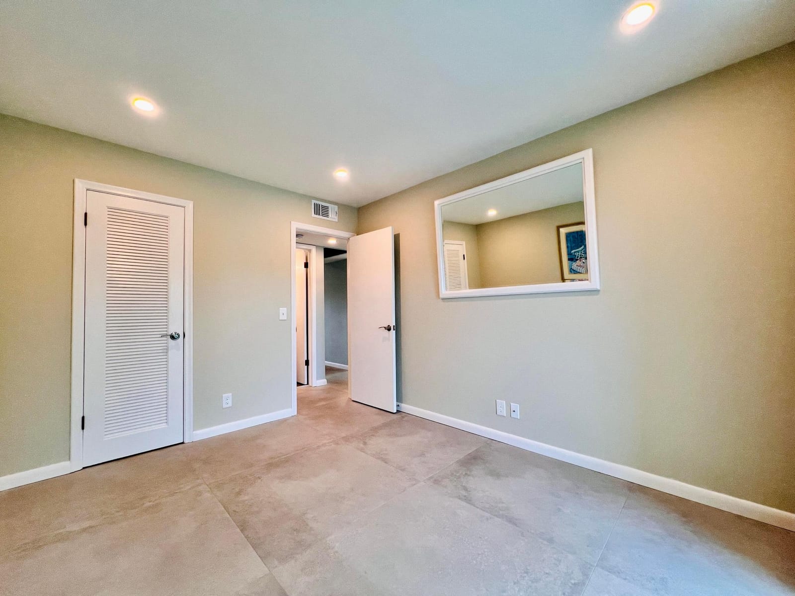 105 Camden E — photo 11