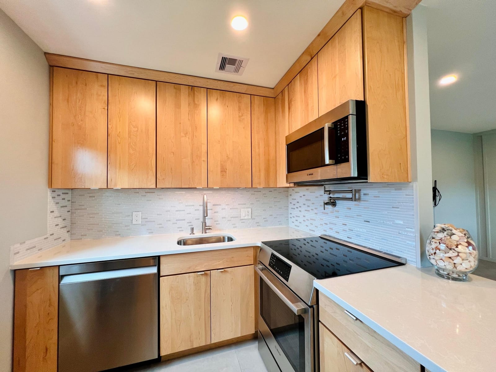 105 Camden E — photo 3