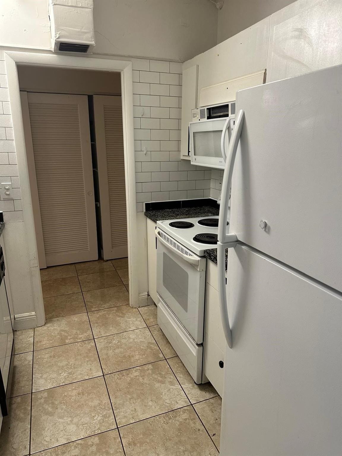 400 N Riverside Drive 102 — photo 3