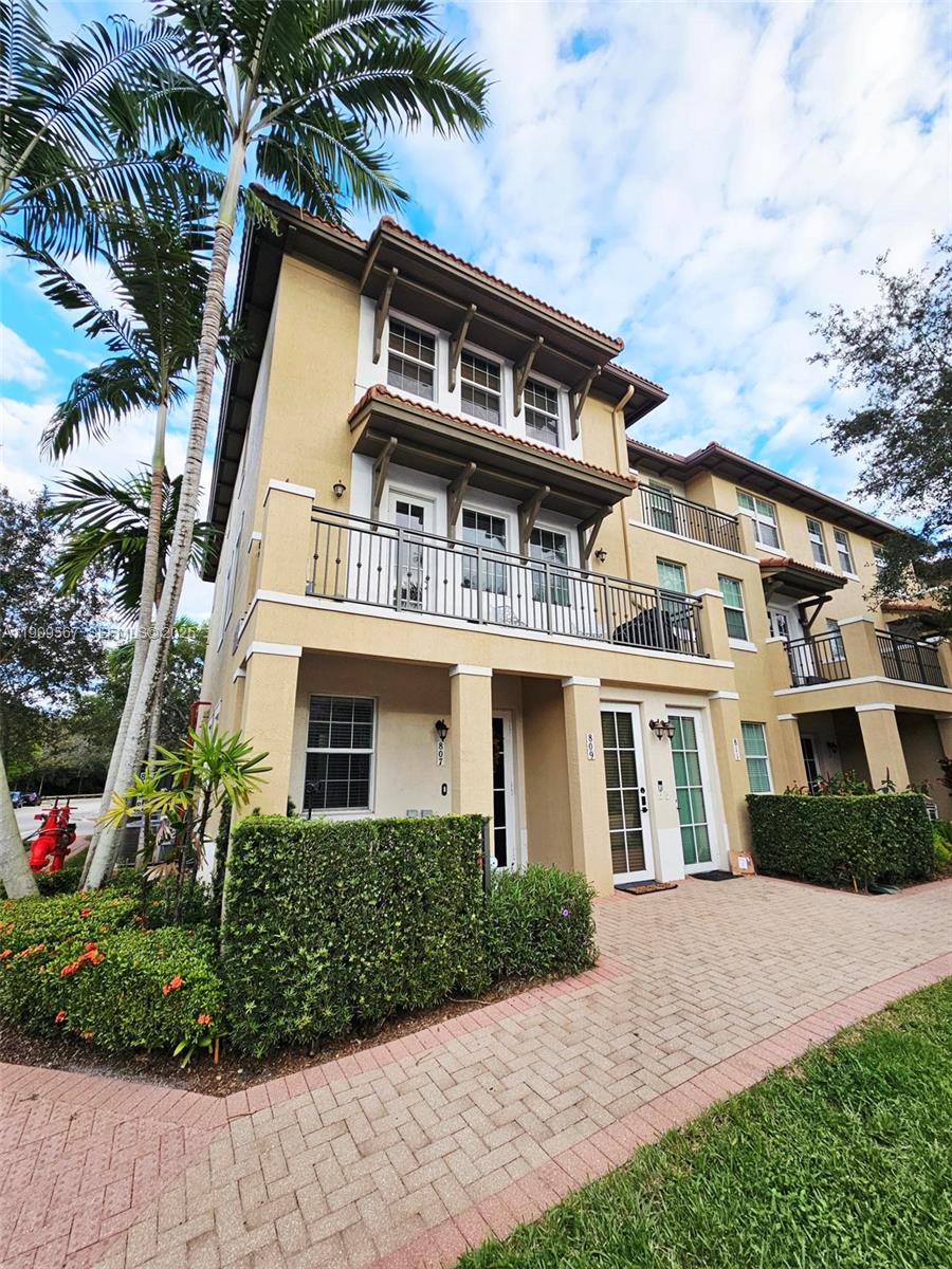 809 SW 147 Avenue 1401, Pembroke Pines, FL 33027, Pembroke Pines
