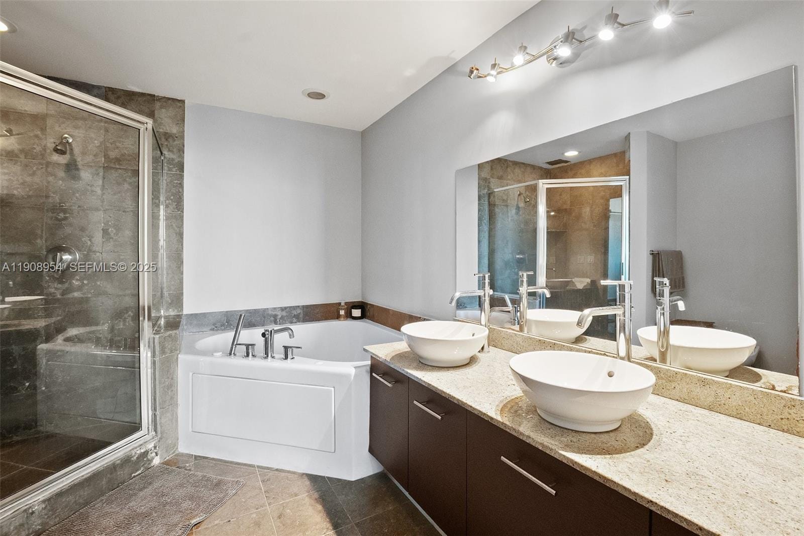 3029 NE 188th Street 821, Aventura, FL 33180 photo 18