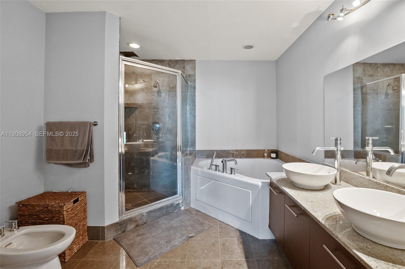3029 NE 188th Street 821, Aventura, FL 33180 photo 19