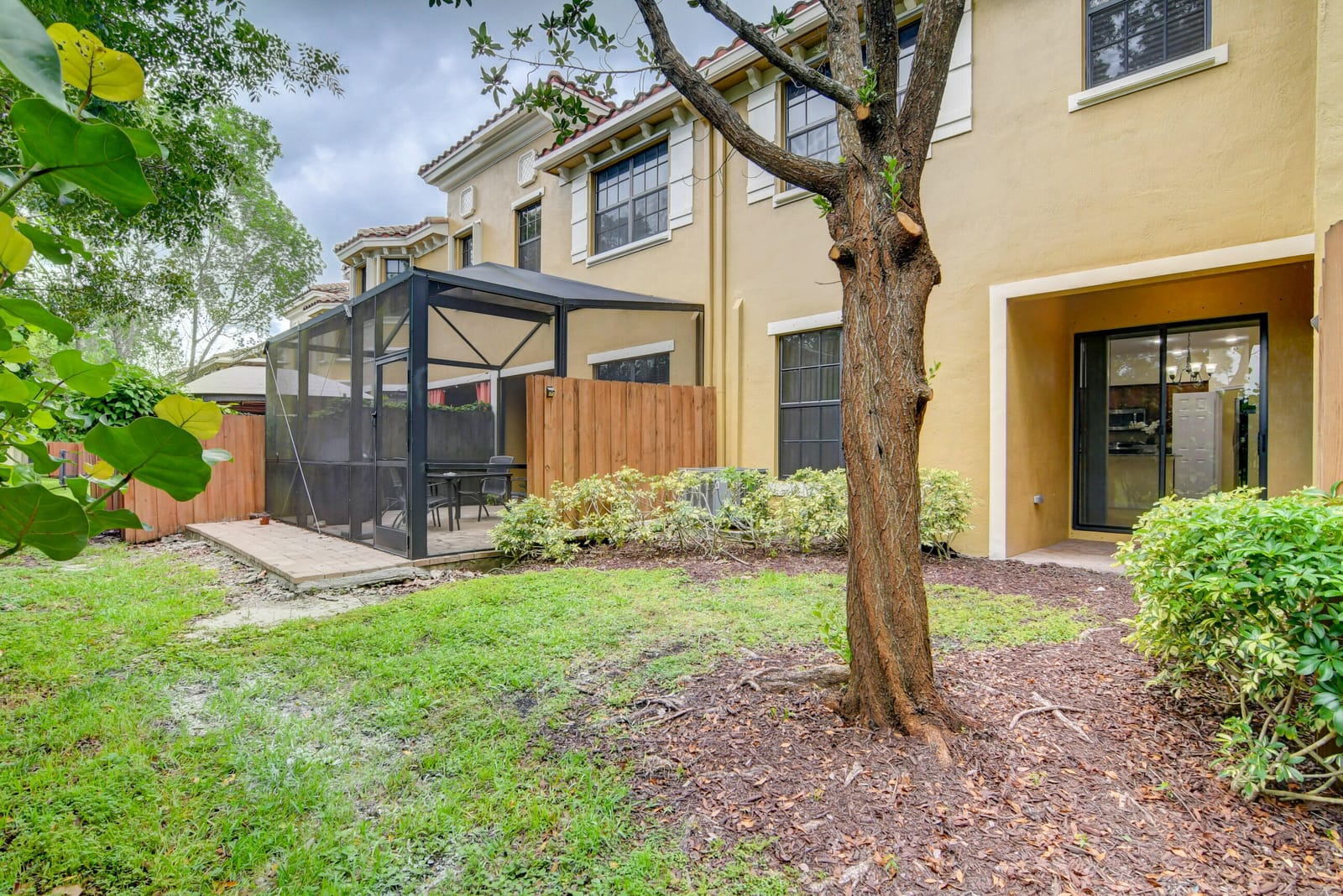 10366 Wellington Parc Drive — photo 12