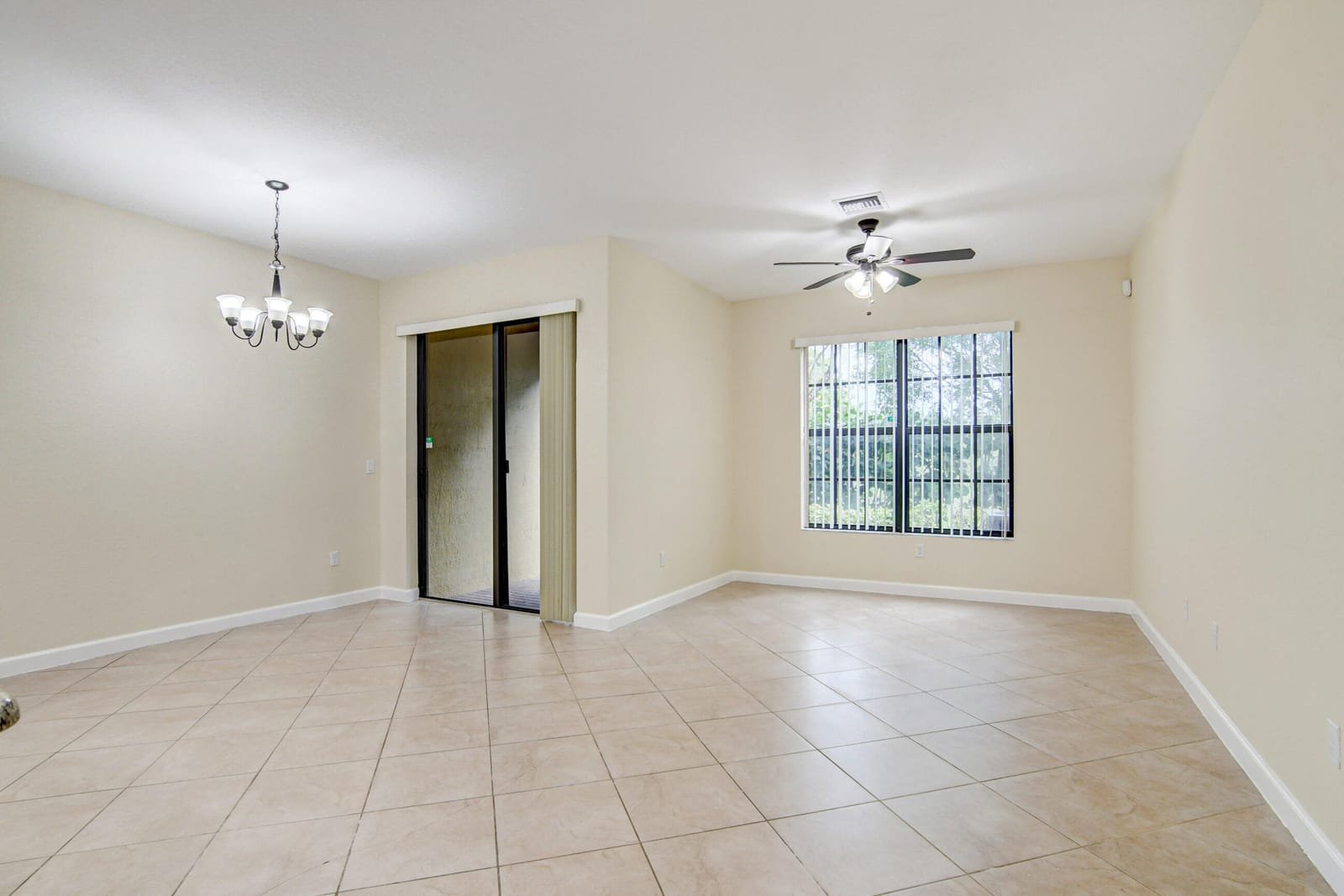 10366 Wellington Parc Drive — photo 8