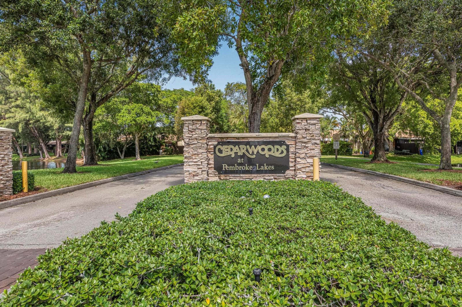 10140 Phoenix Court 10140, Hollywood, FL 33026 photo 28