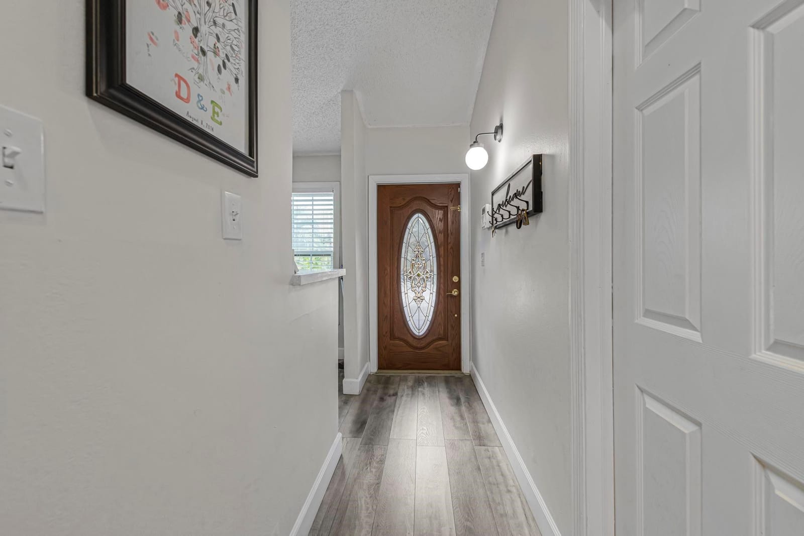 10140 Phoenix Court 10140 — photo 4