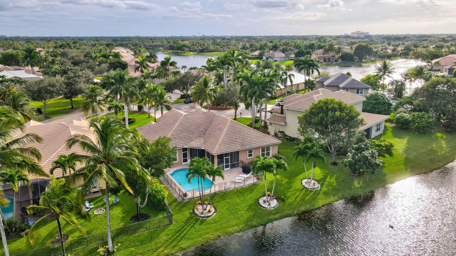 4 bedroom home for sale at 6948 110th, Parkland, FL 33076 — $950,000