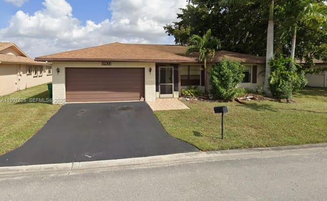 9803 NW 75th Court, sold in Springlake Ii, Tamarac, FL
