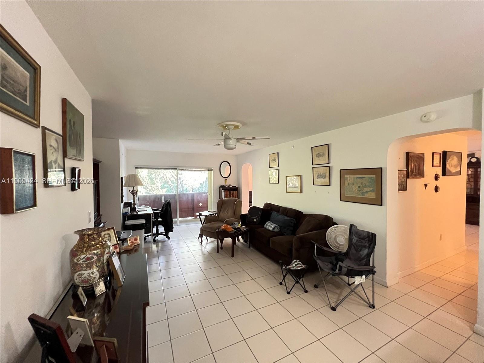 1205 Mariposa Avenue 402, Coral Gables, FL 33146 photo 3