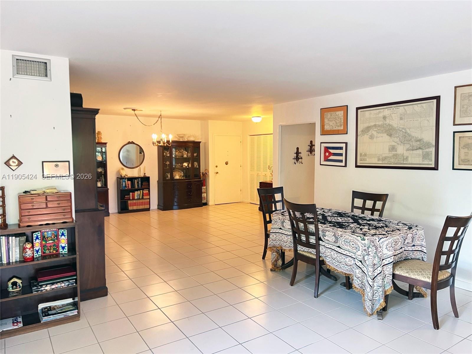 1205 Mariposa Avenue 402, Coral Gables, FL 33146 photo 5