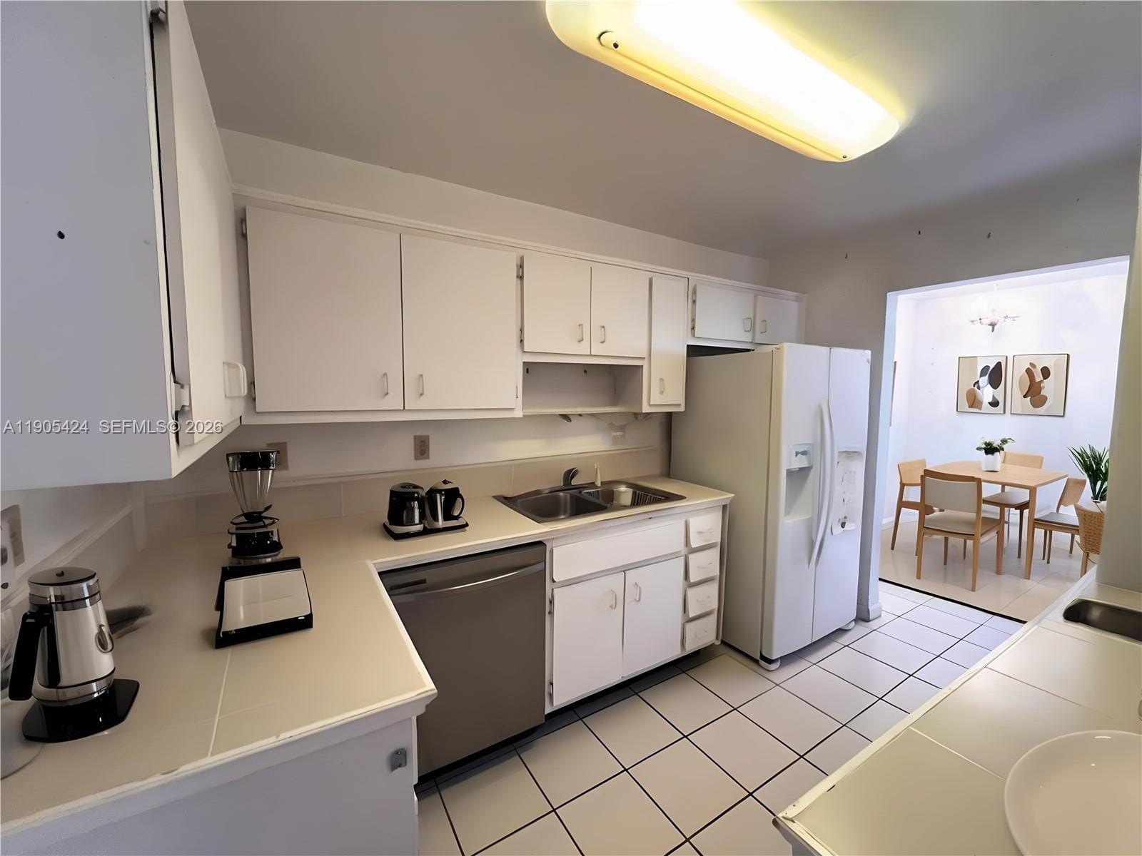 1205 Mariposa Avenue 402, Coral Gables, FL 33146 photo 7