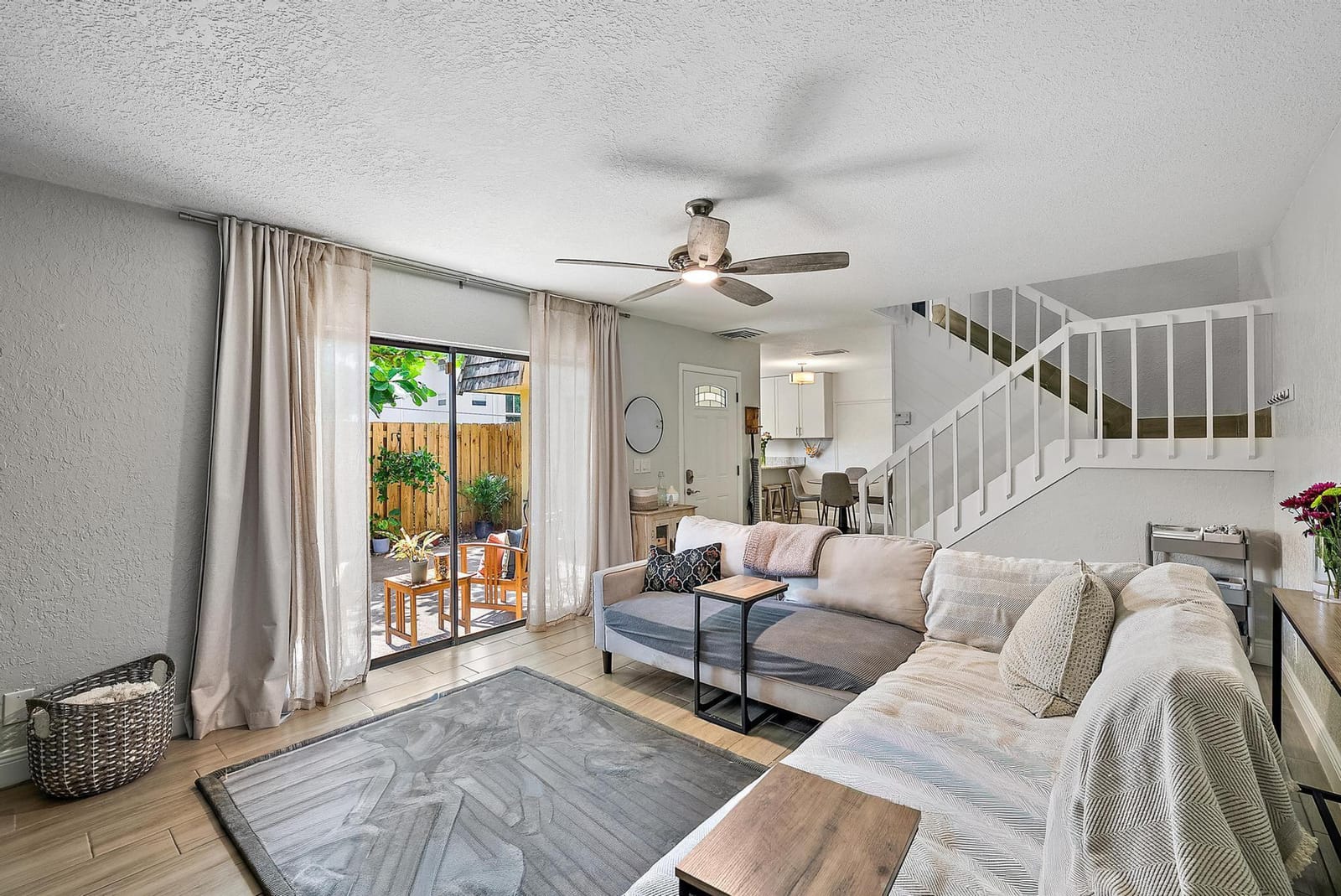 226 Lake Arbor Drive, Palm Springs, FL 33461 photo 6