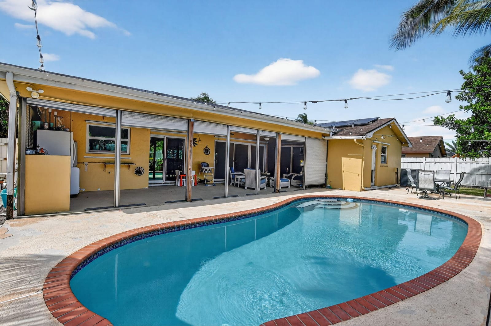 1320 SW 24th Terrace, Deerfield Beach, FL 33442