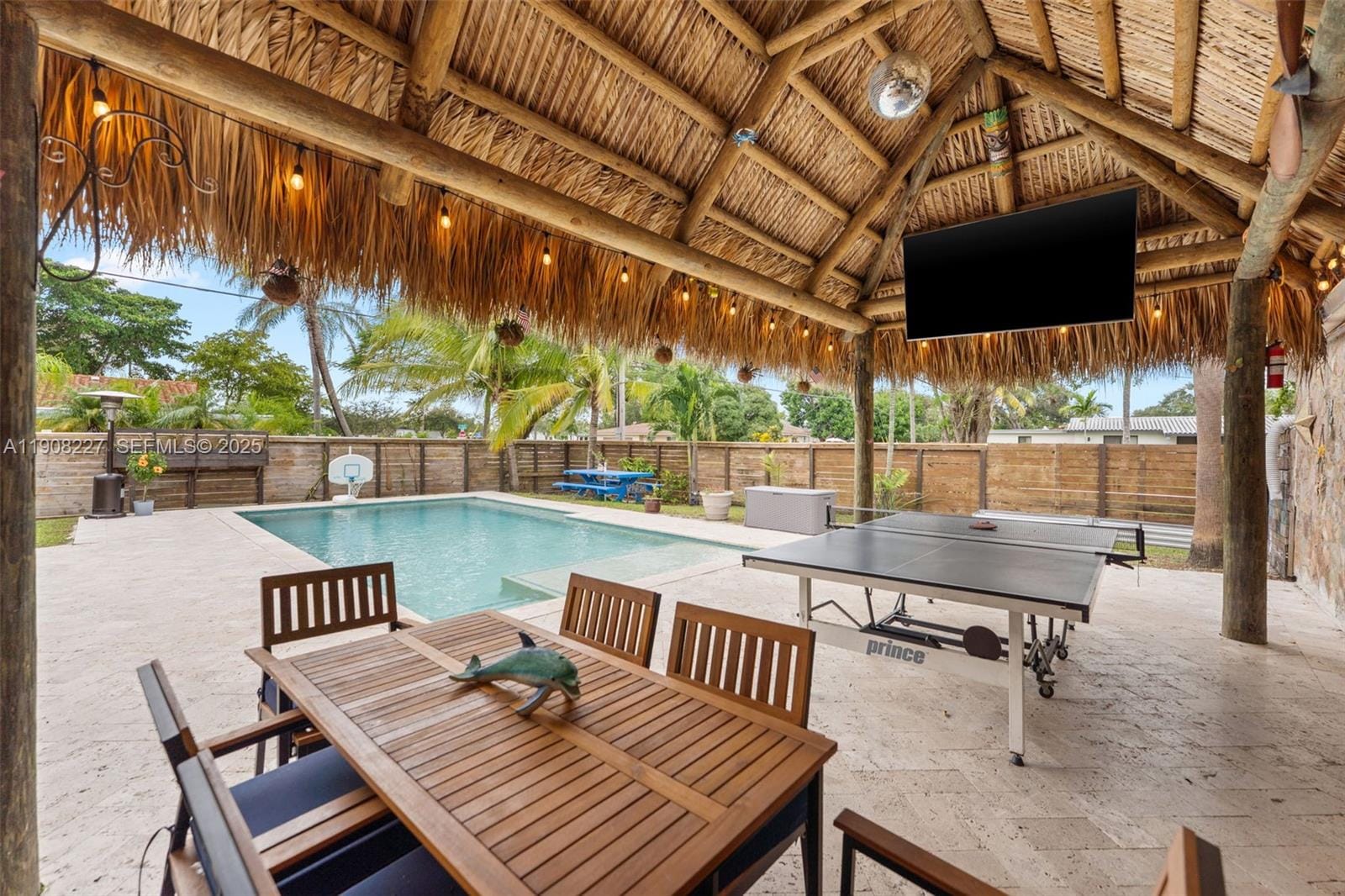 1220 E Hawthorne Circle, Hollywood, FL 33021