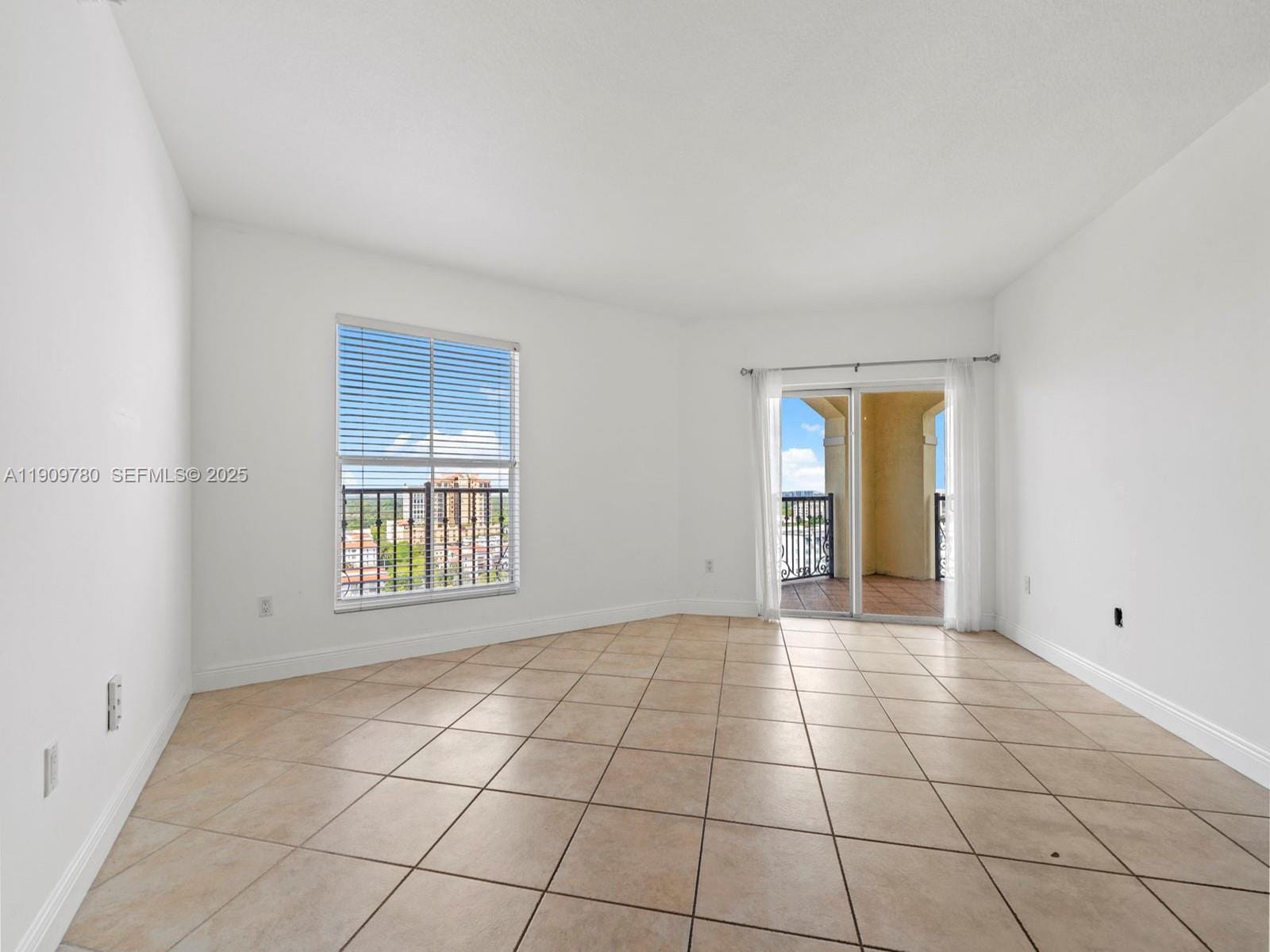1627 SW 37th Avenue 1103 — photo 4