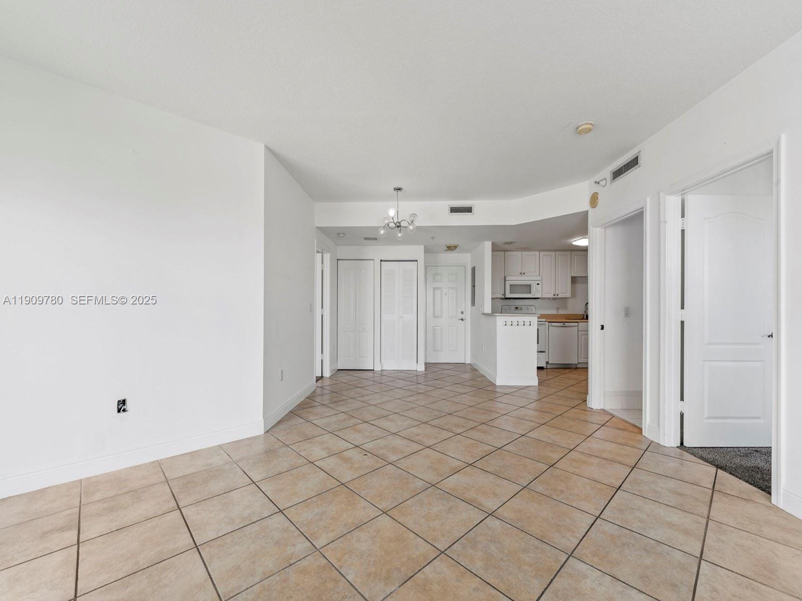 1627 SW 37th Avenue 1103 — photo 6