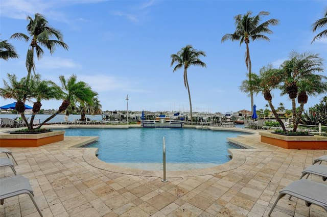 127 Yacht Club Way 112, sold in Yacht Club, Hypoluxo, FL