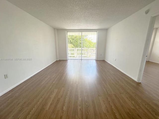 15600 NW 7th Avenue 301, sold in Parkway Towers Bldg 1 Con, Miami, FL