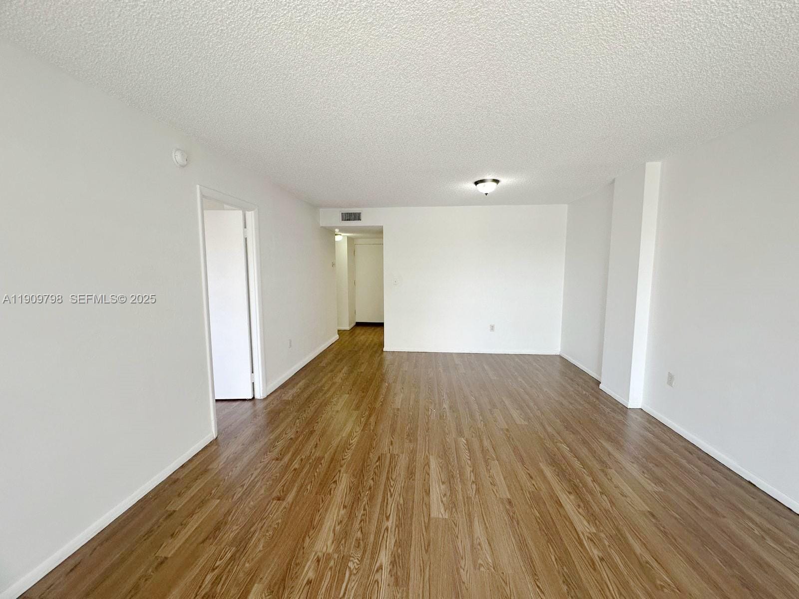 15600 NW 7th Avenue 301, Miami, FL 33169 photo 2