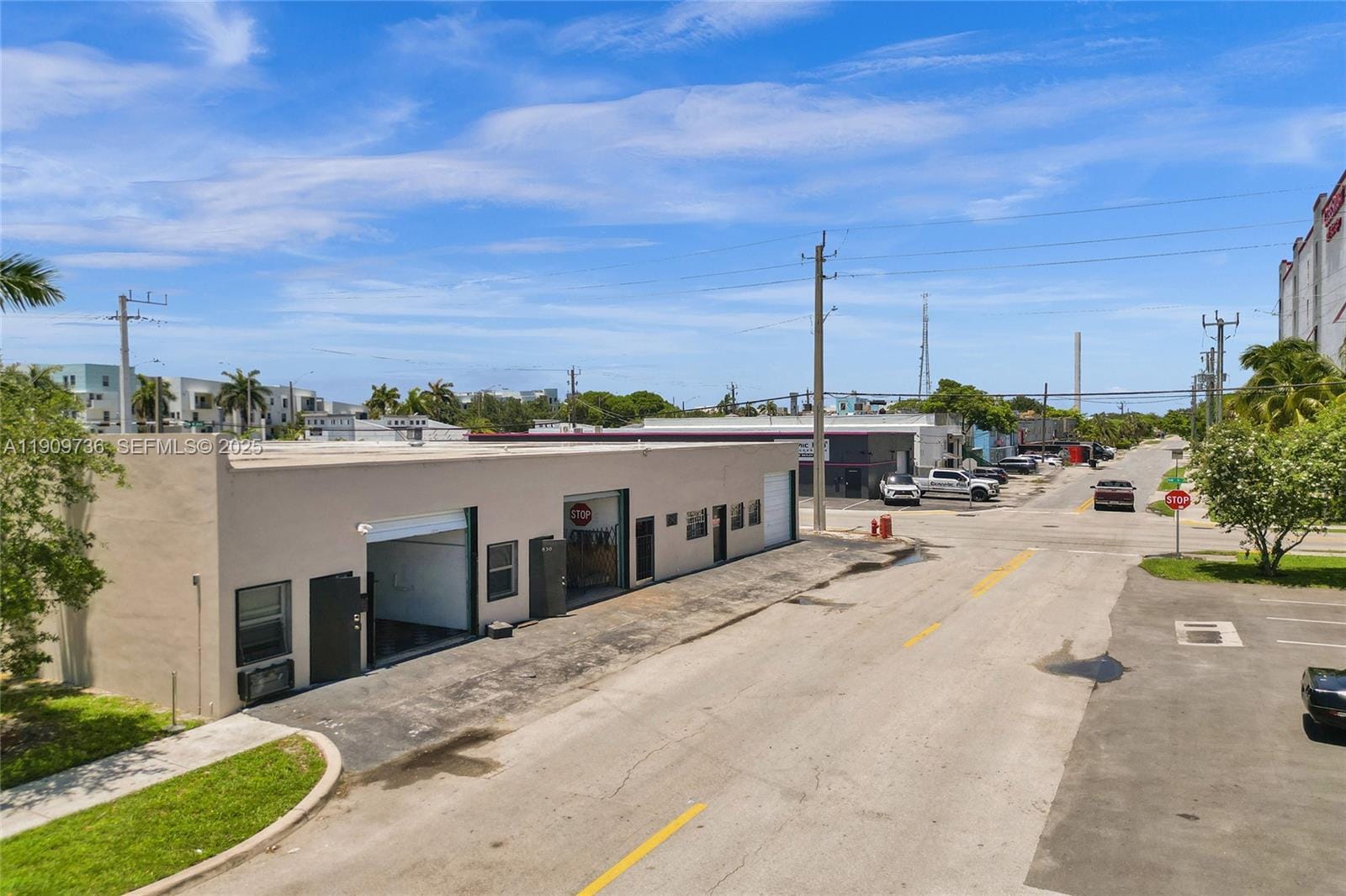 828 NW 1st Street — photo 2