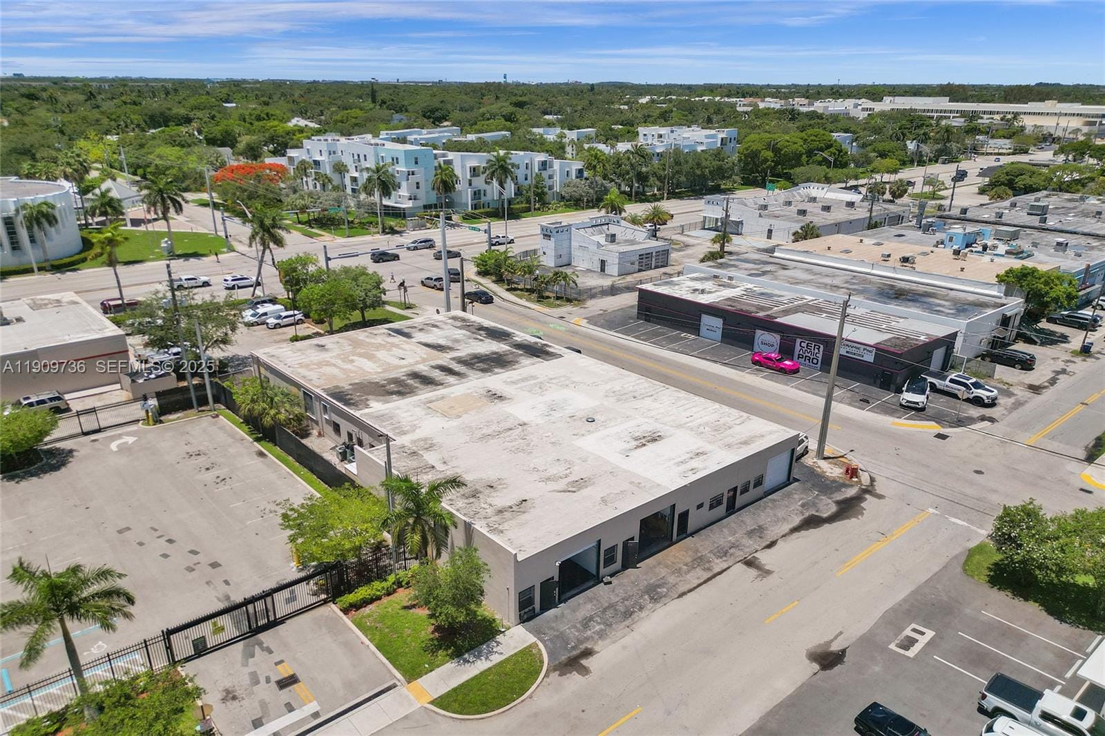 828 NW 1st Street — photo 3