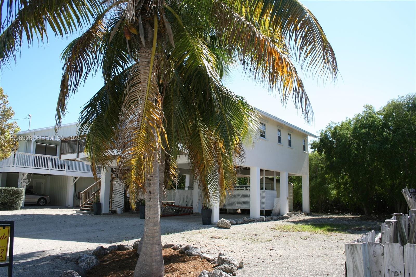 150 Peace Avenue, Key Largo, FL 33037 photo 2