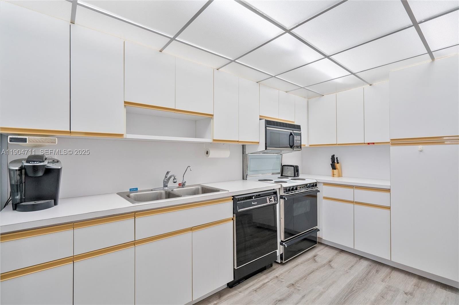 5001 Collins Avenue 11F, Miami Beach, FL 33140 photo 12