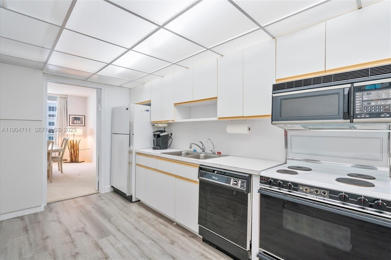 5001 Collins Avenue 11F, Miami Beach, FL 33140 photo 9