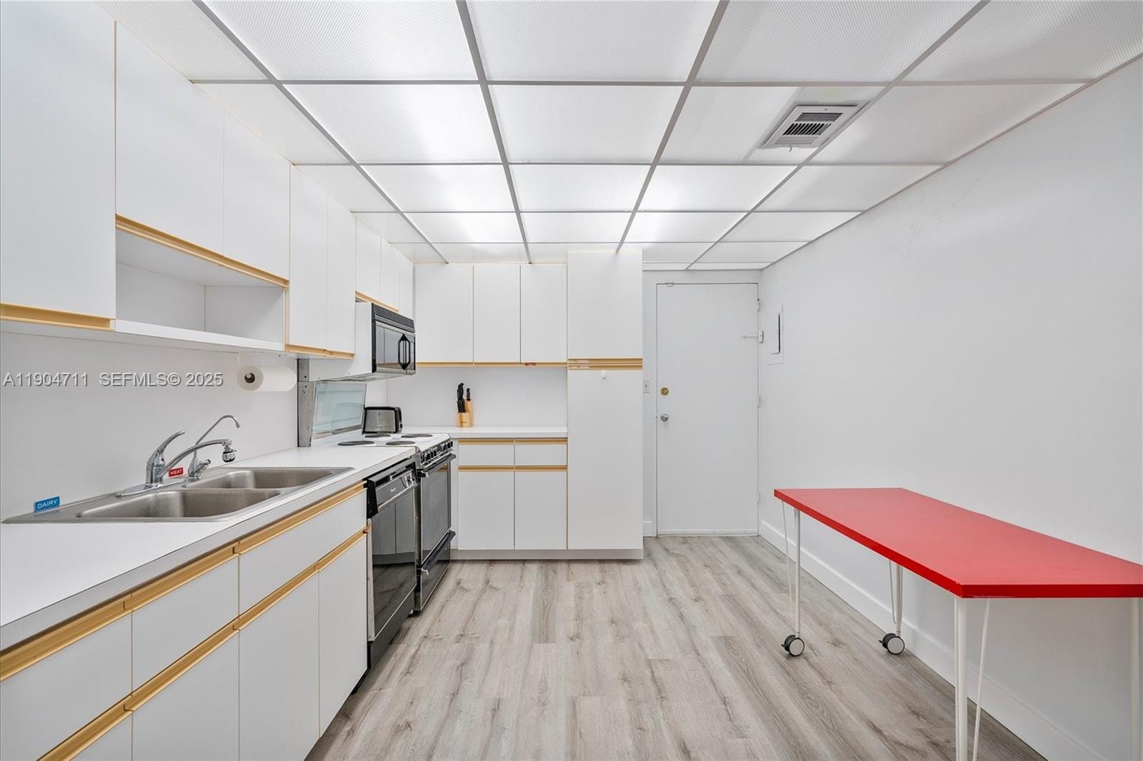5001 Collins Avenue 11F, Miami Beach, FL 33140 photo 10