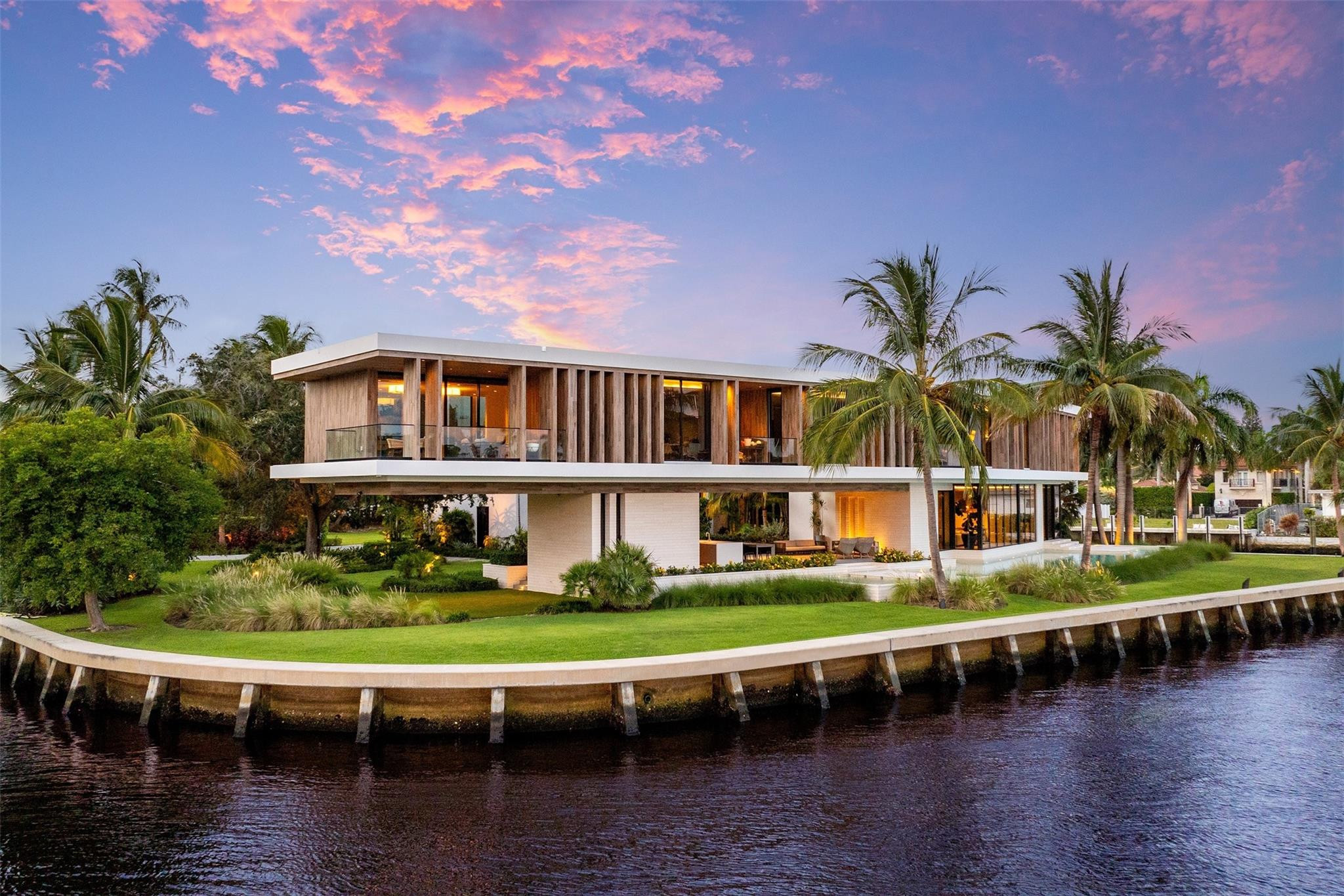516 Mola Avenue, Fort Lauderdale, FL 33301