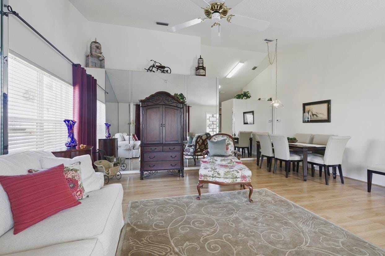 1054 NW Tuscany Drive — photo 8