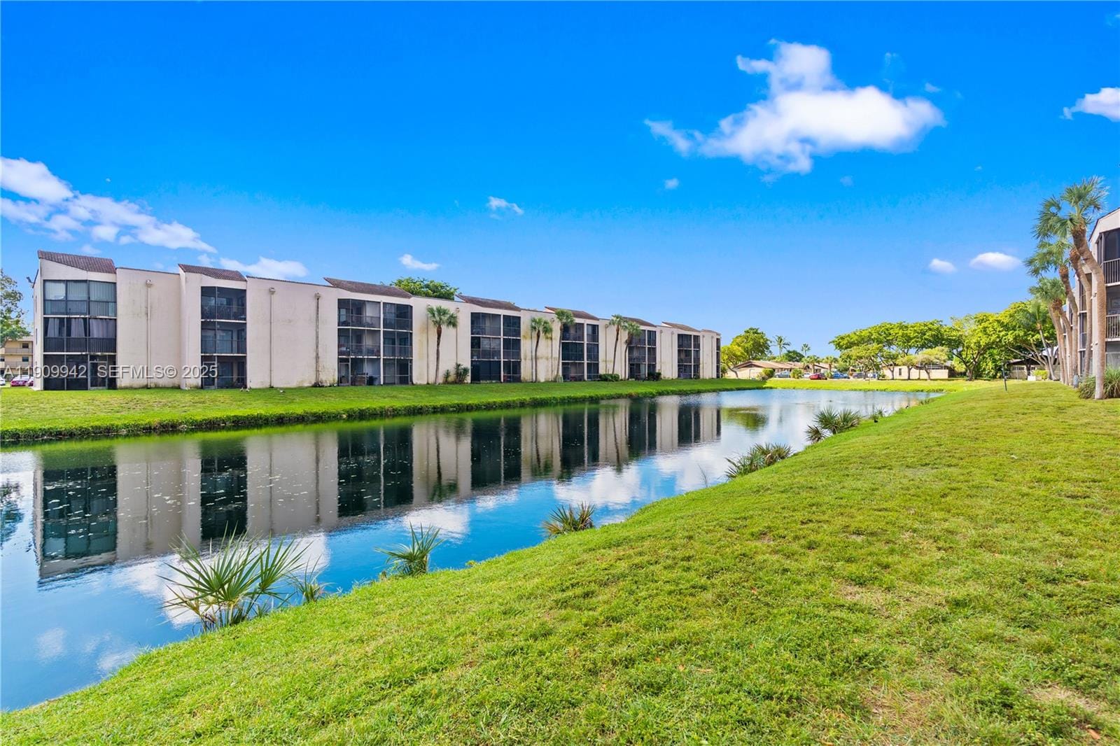 3199 Foxcroft Road 314, Miramar, FL 33025 photo 24