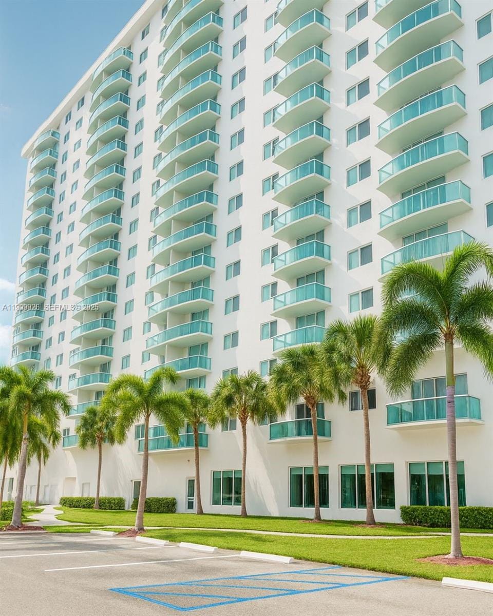 19380 Collins Avenue 415, Sunny Isles Beach, FL 33160 photo 2