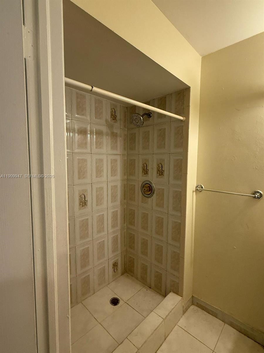 438 NE 210th Cir Terrace 202-4B, Miami, FL 33179 photo 13
