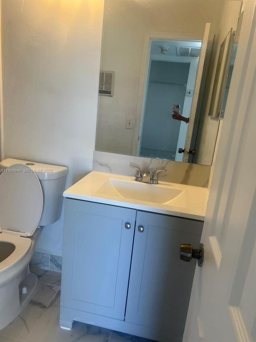 438 NE 210th Cir Terrace 202-4B — photo 10