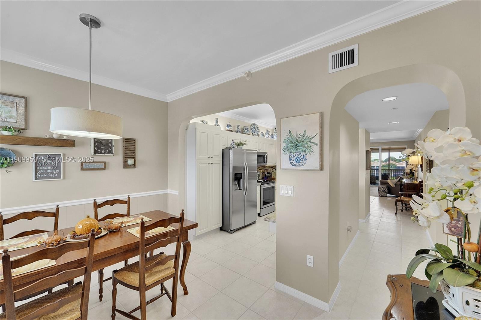 7647 Southampton Terrace 403 — photo 6