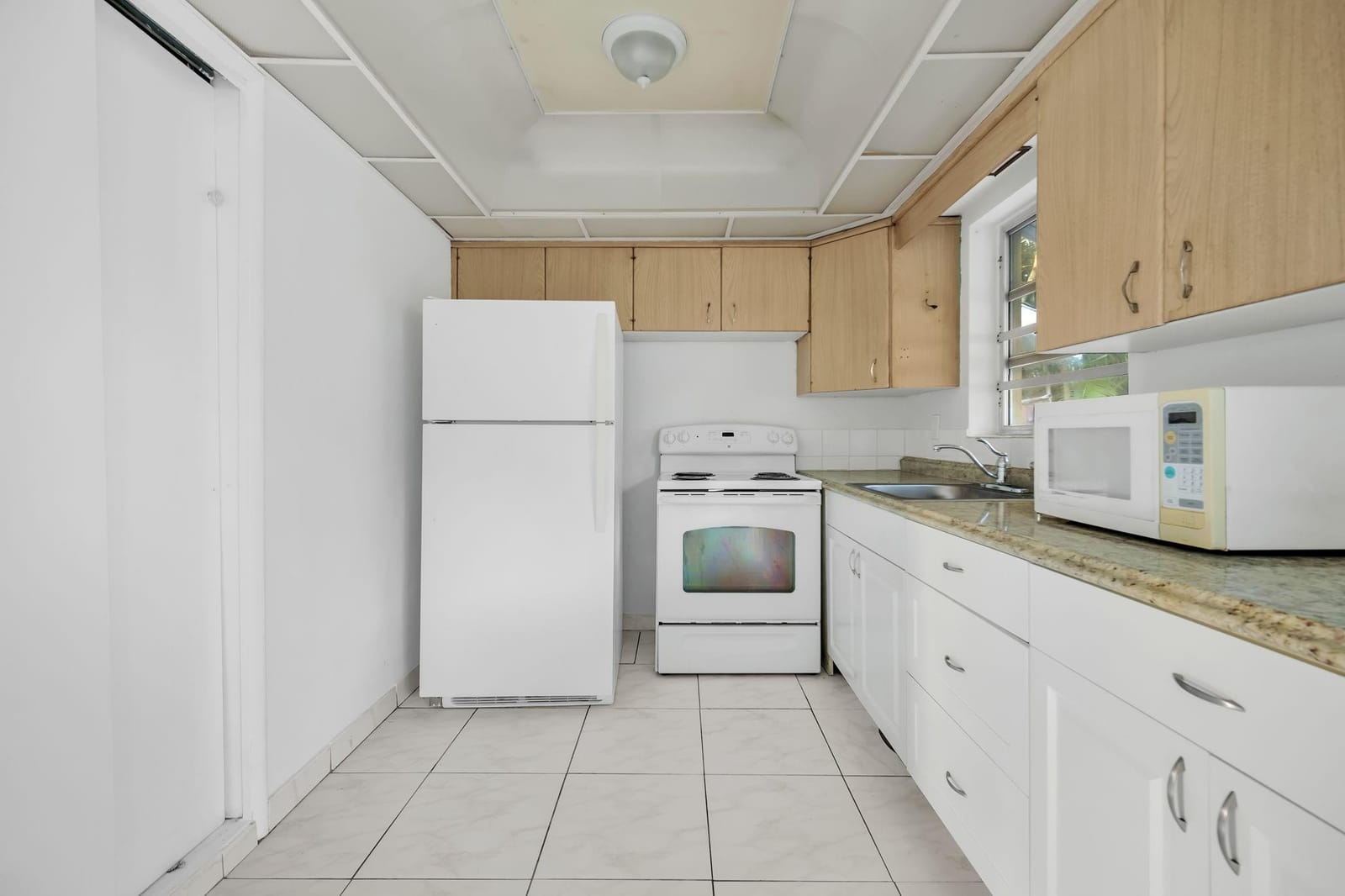 2241 Monroe Street 7 — photo 5
