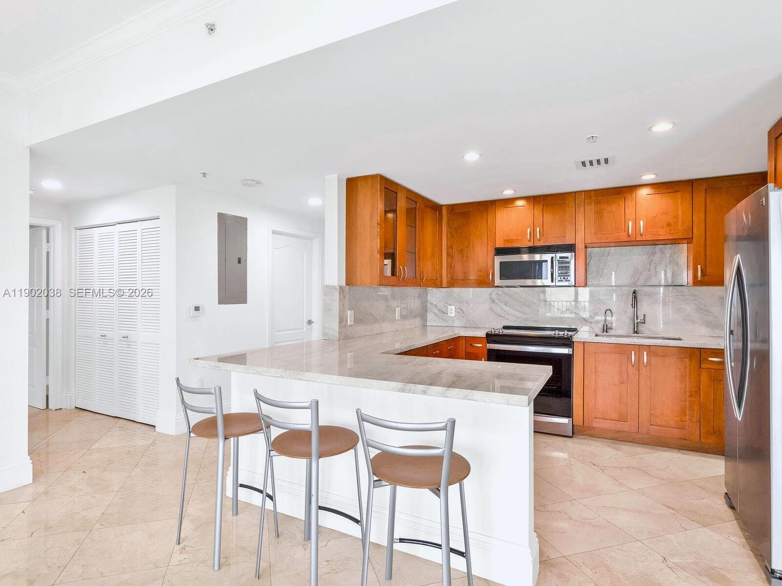 20 Calabria Avenue 505 — photo 8