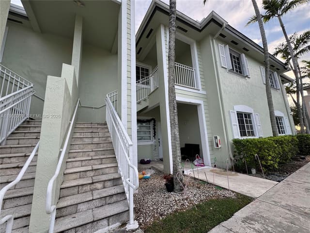 2590 NE 3rd Drive 203, Homestead, FL 33033