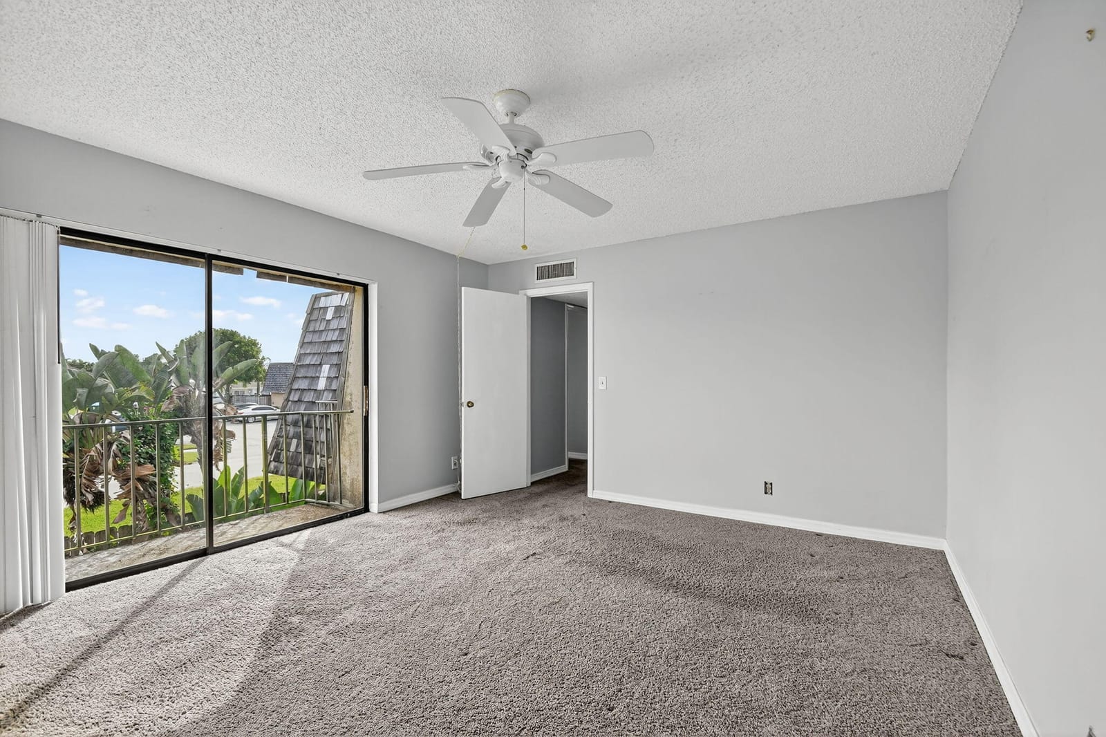 306 Lake Arbor Drive, Palm Springs, FL 33461 photo 27