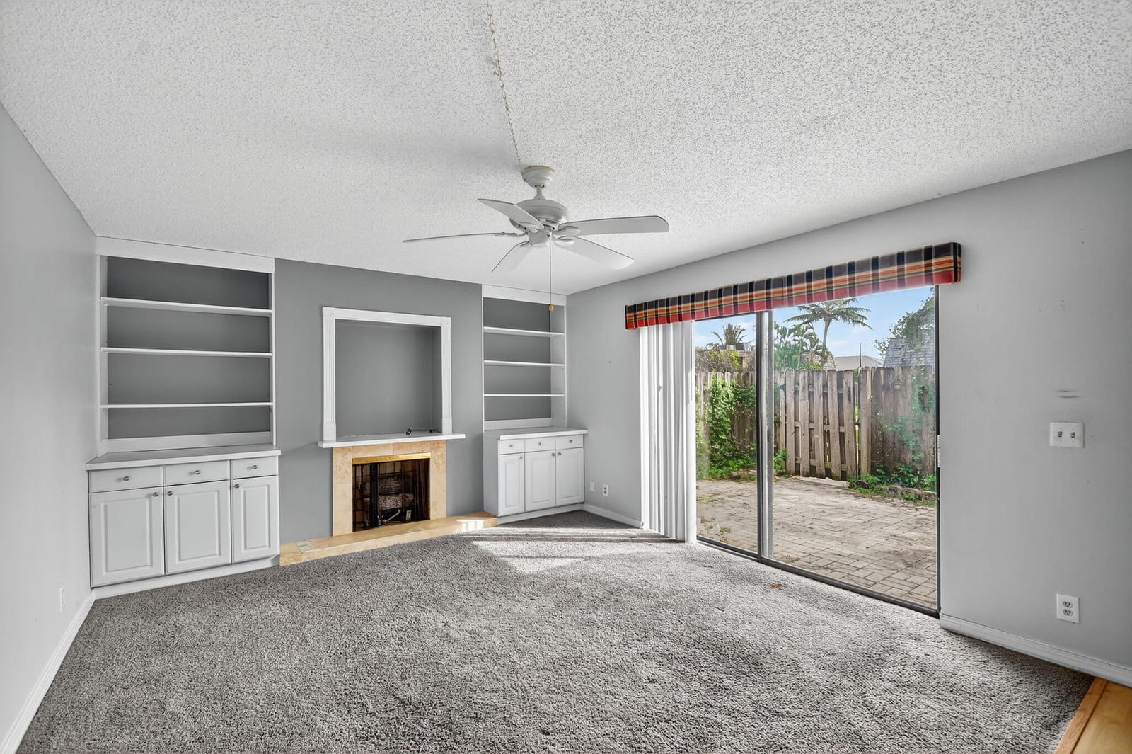 306 Lake Arbor Drive, Palm Springs, FL 33461 photo 4