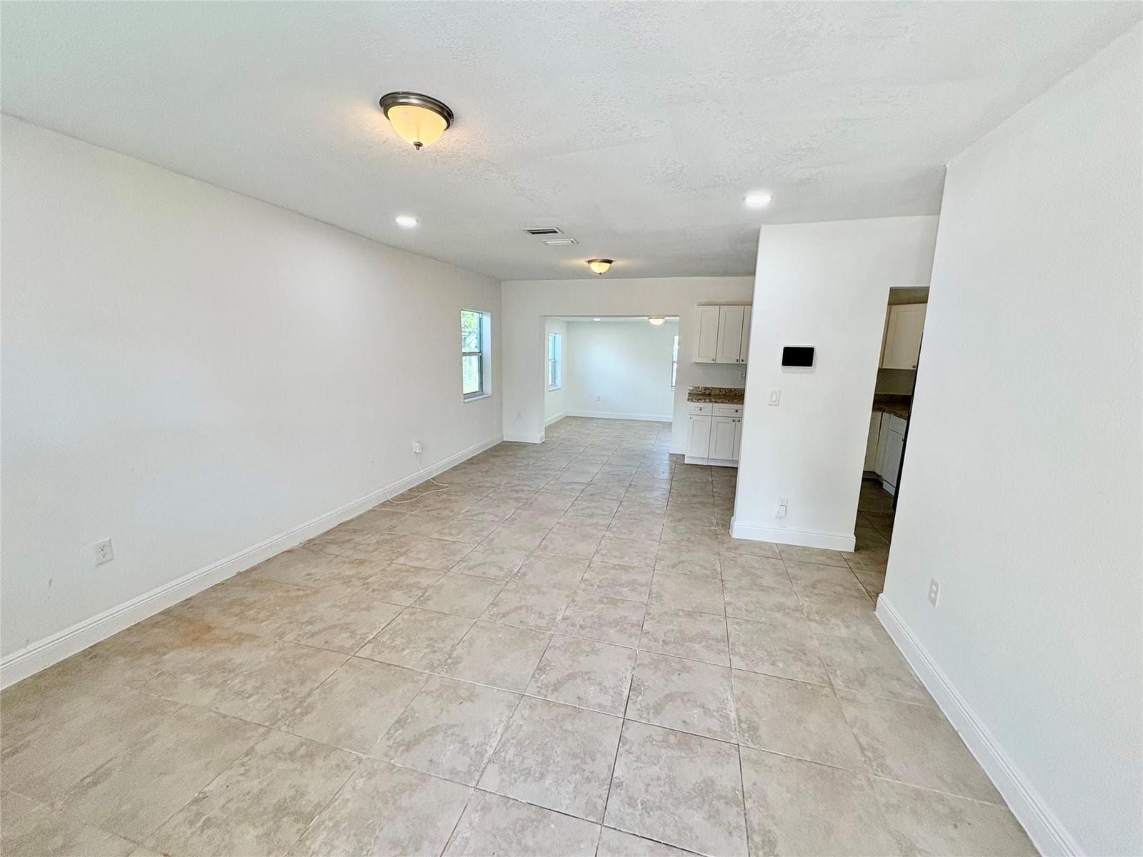 730 Arizona Avenue — photo 2