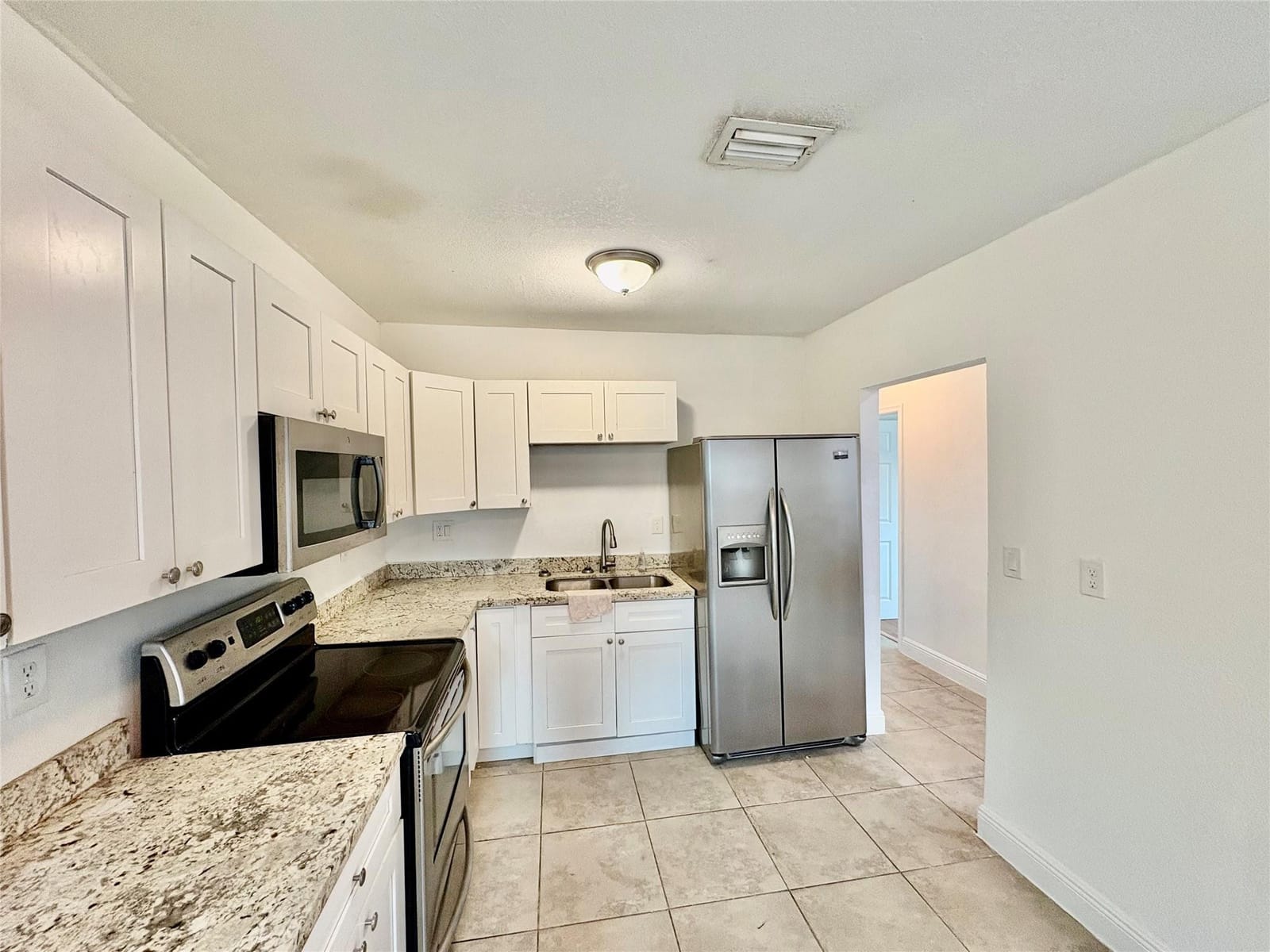 730 Arizona Avenue — photo 4