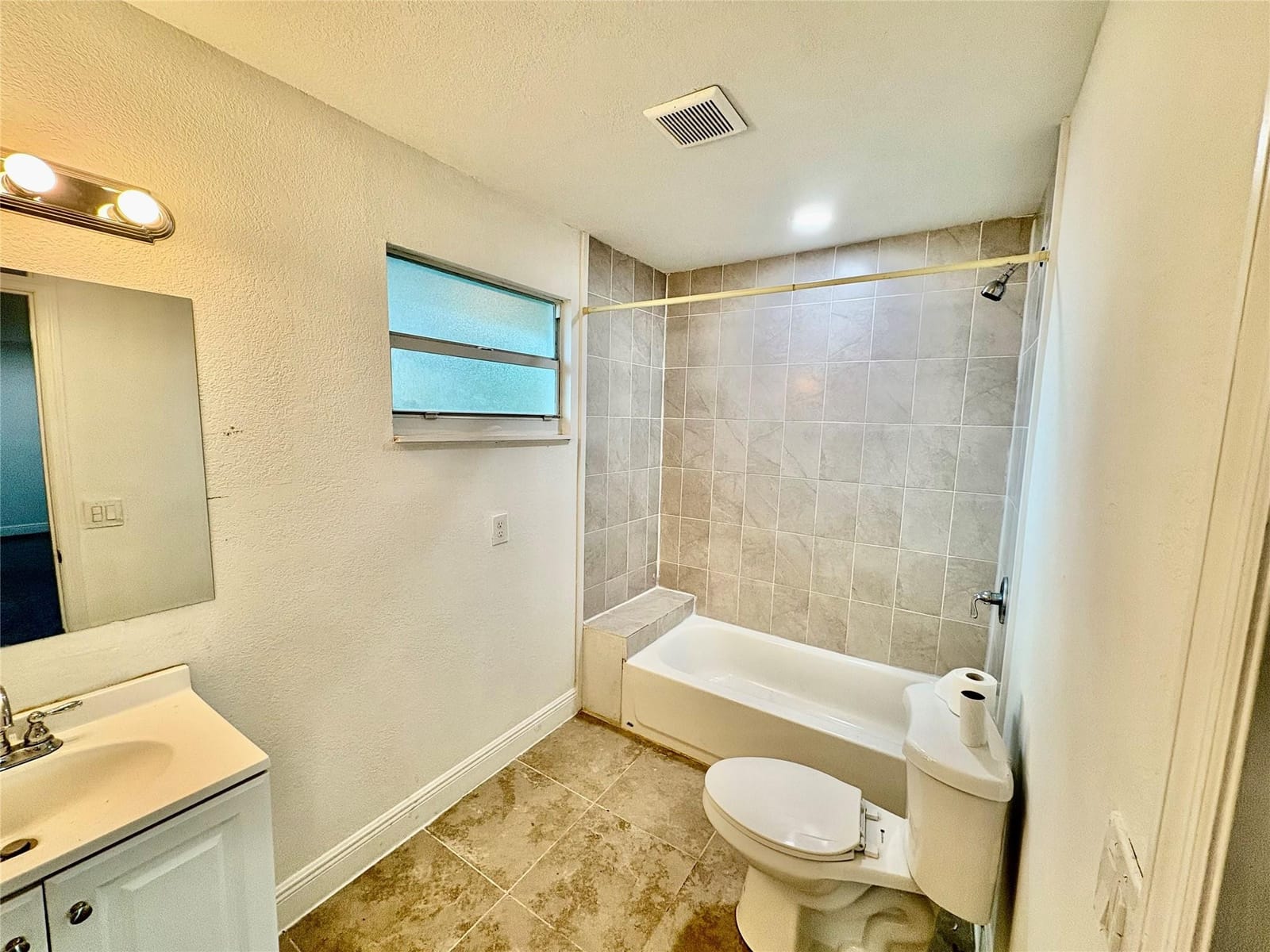 730 Arizona Avenue — photo 7