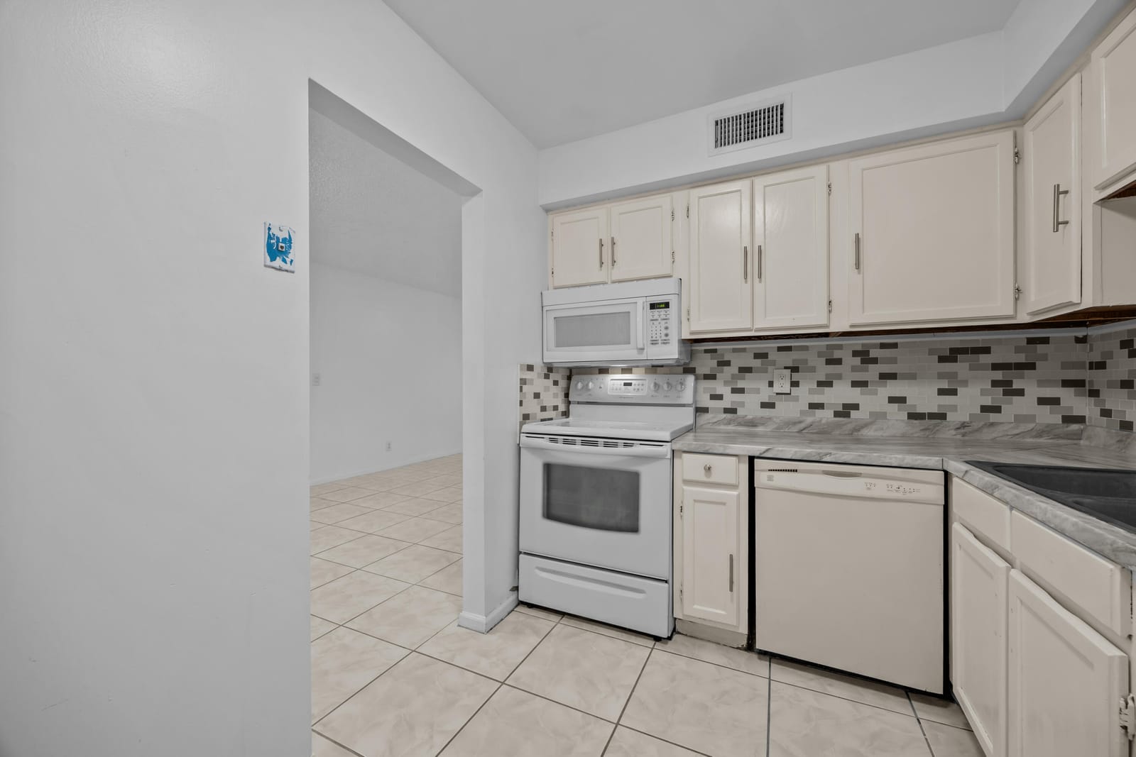 9905 Pineapple Tree Drive 210 — photo 5