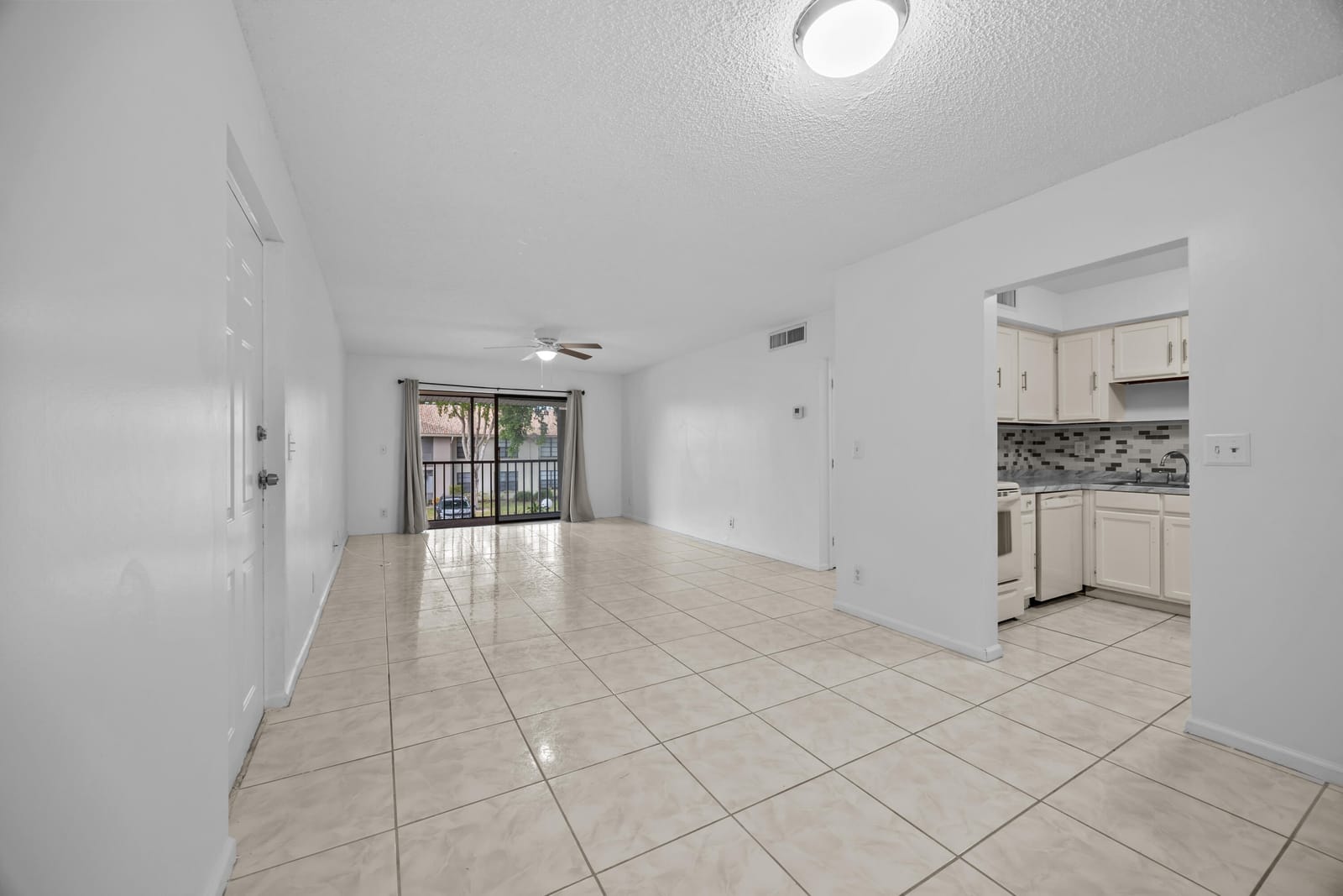 9905 Pineapple Tree Drive 210 — photo 7