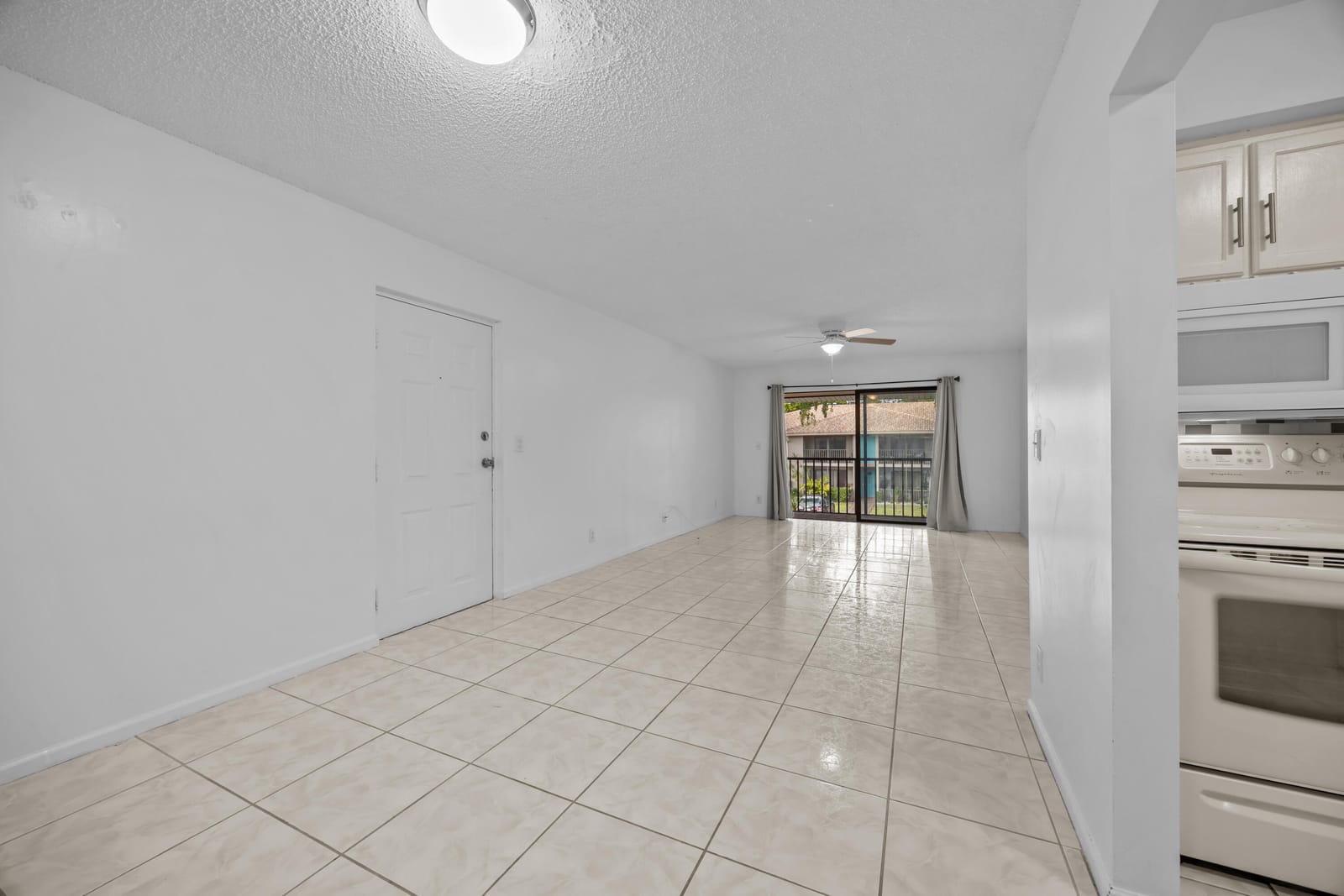 9905 Pineapple Tree Drive 210 — photo 8