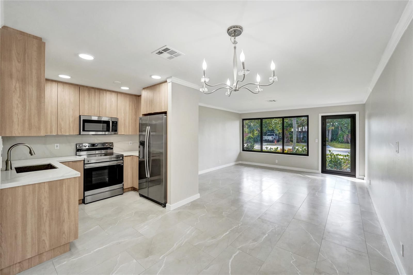 37 NE 26th Street, Wilton Manors, FL 33305 photo 3