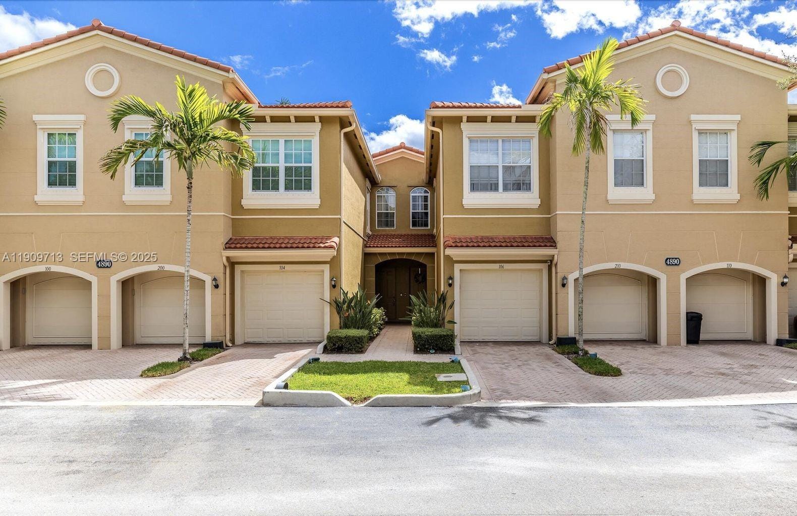 3 bedroom home for sale at 4890 Bonsai, Palm Beach Gardens, FL 33418 — $549,000