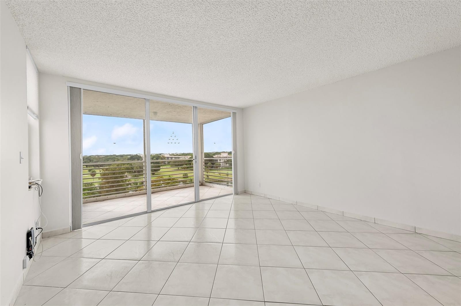 3520 Oaks Way 806 — photo 9